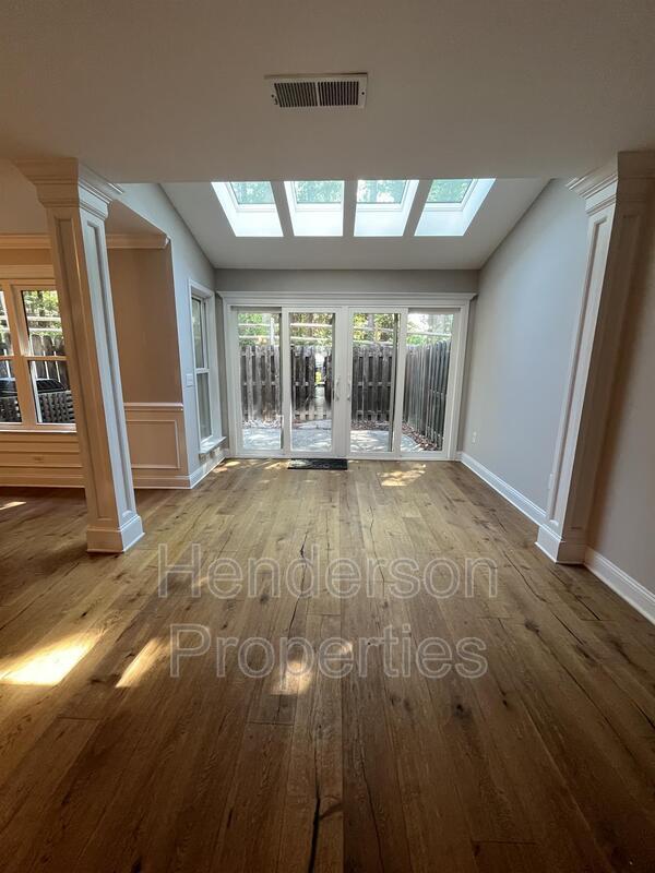Building Photo - 9330 Timothy Ct