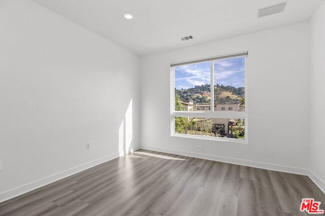 Building Photo - 2581 Arvia St