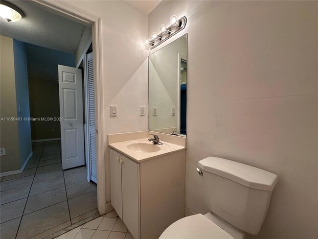 Building Photo - 1261 SE 31st Ct