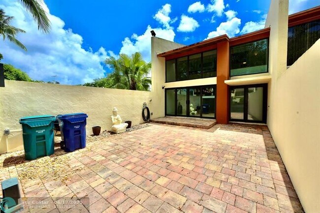 Building Photo - 7760 SW 103rd Pl