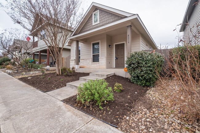 Building Photo - Heartwarming 3 Bedroom, 2 Bath Home in Hor...