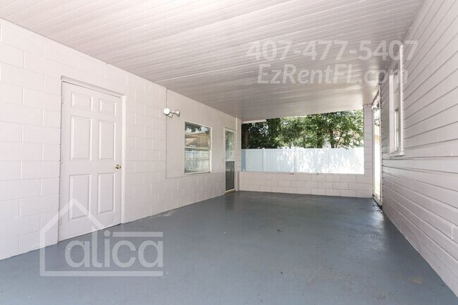 Building Photo - 135 W Chesley Ave