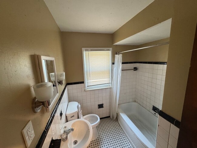Building Photo - 16229 Collingham Dr