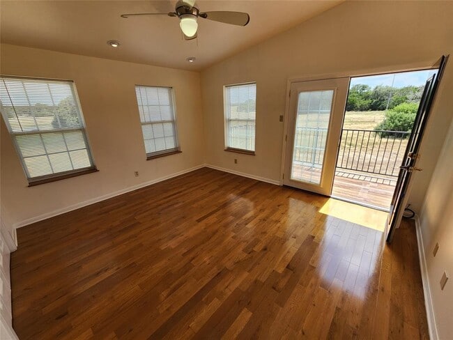 Building Photo - 500 Spring Creek Rd