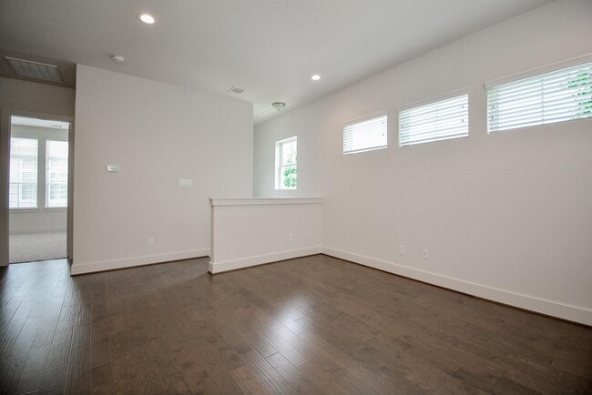 Building Photo - 6017 Cypress St