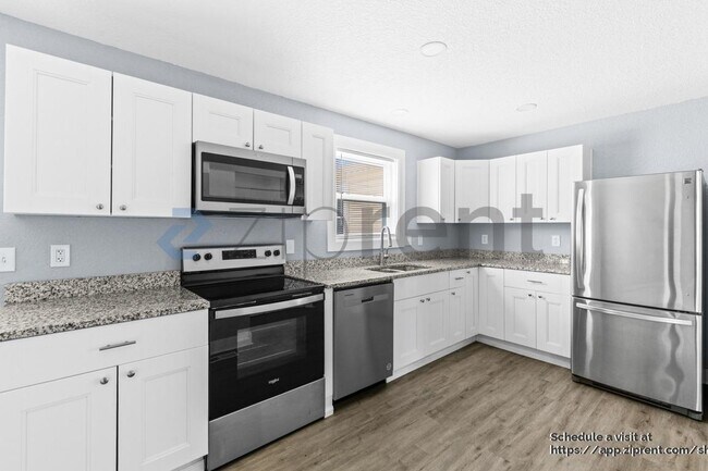 Building Photo - 965 W Ocean View Ave