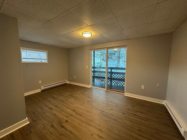 Primary Photo - Beautifully Renovated Multilevel 2-Bedroom...