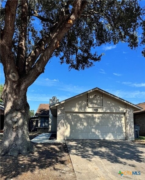 Primary Photo - 118 Rattan Dr