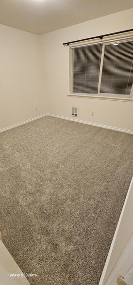 Bedroom with new carpet - 38278 SE Cedar St