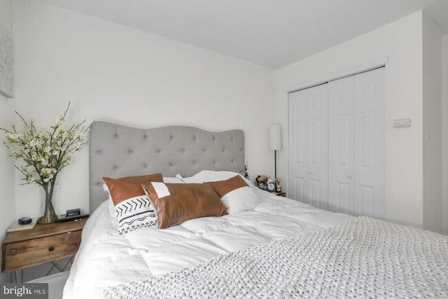 Building Photo - 2137 Spruce St