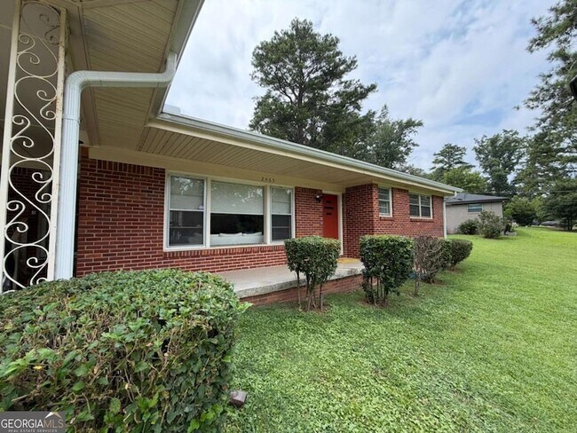 Building Photo - 2465 Miriam Ln