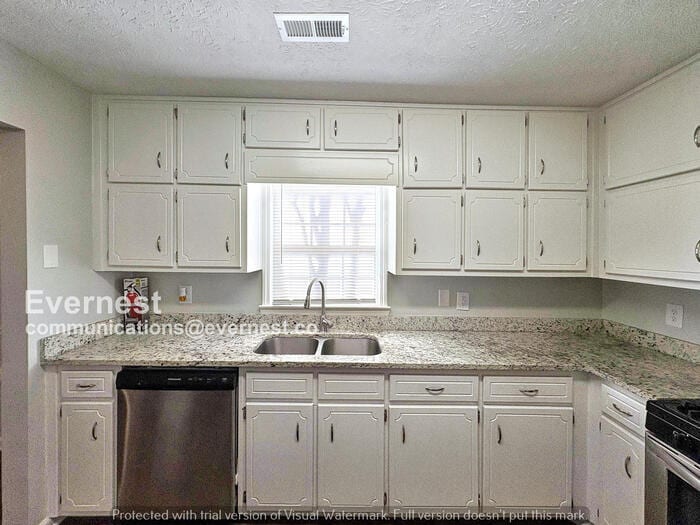 Building Photo - 95 Rosebud Ln