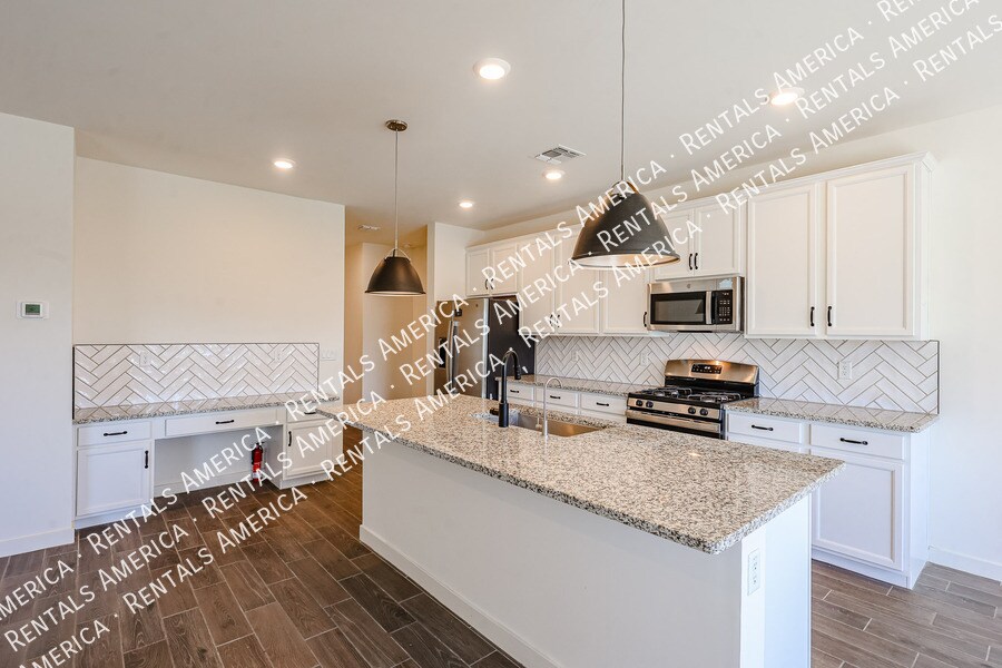 Building Photo - 12557 W Citrus Wy