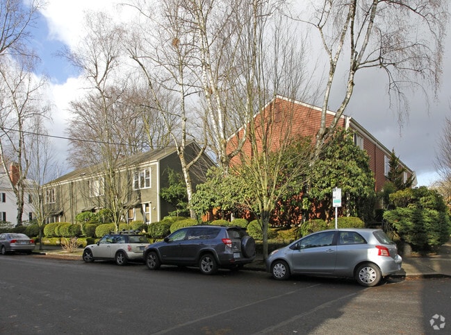Primary Photo - Hubbard House Condominiums