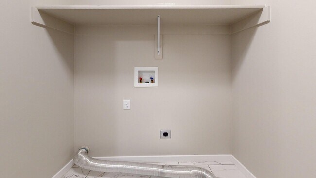 Building Photo - Draper Mills Townhome Available Soon!