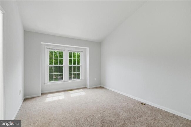 Building Photo - 13937 Middle Creek Pl