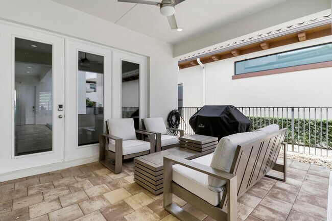 Building Photo - 5029 Grandiflora Rd