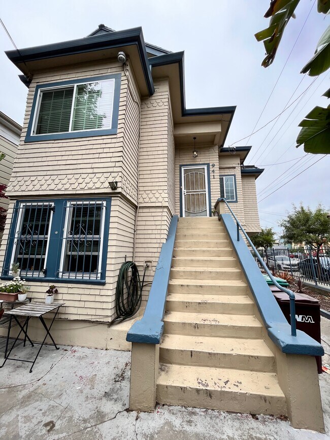 Building Photo - 939 Willow St