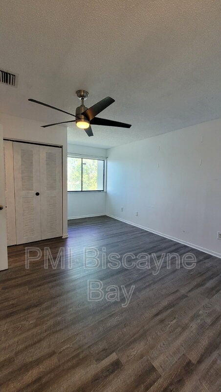 Building Photo - 415 NW 210th St