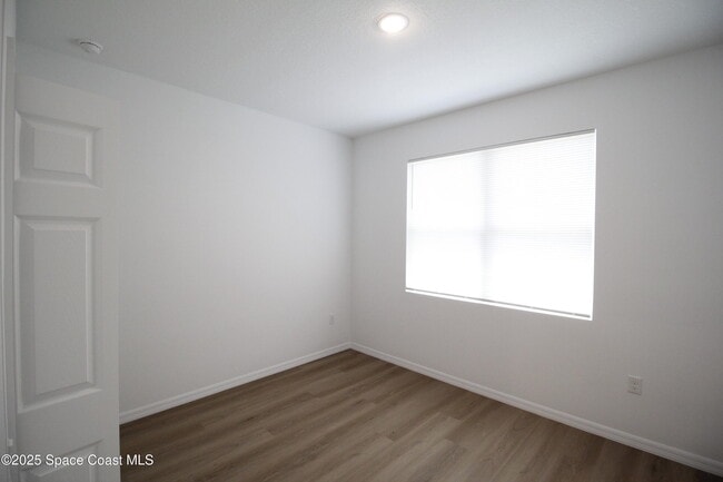 Building Photo - 1658 Hamilton Ave SW