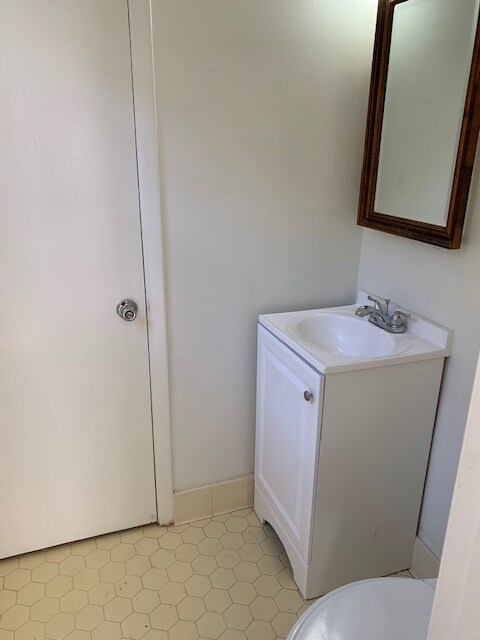 Building Photo - 1504 Dauphin St