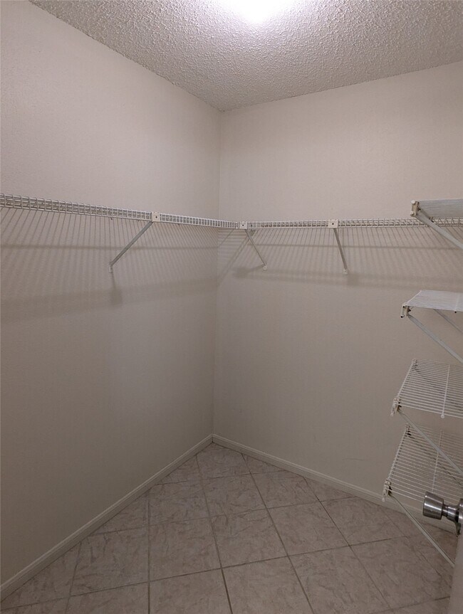 Building Photo - 2120 El Paseo St