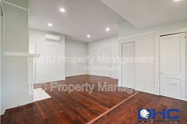 Building Photo - 3556 E Main St