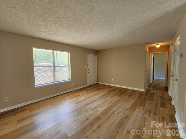 Building Photo - 6227 Mayridge Dr