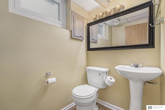 Building Photo - 5820 Walnut St