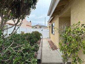 Building Photo - Oxnard Dunes | 2 Bedroom + 2 Bath Duplex -...