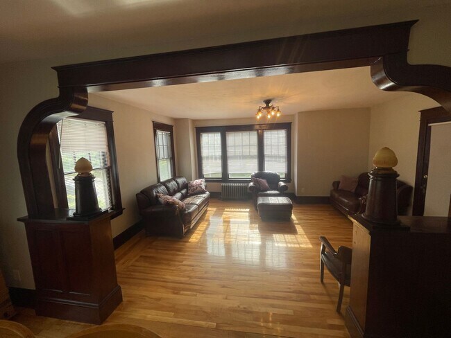 Primary Photo - 174 Vernon St