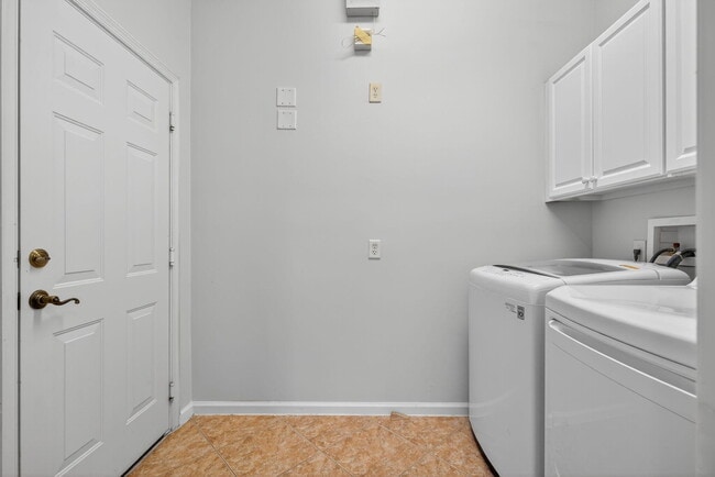 Building Photo - 130 Mangrove Bay Way