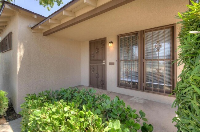 Building Photo - 1724 N West Ave