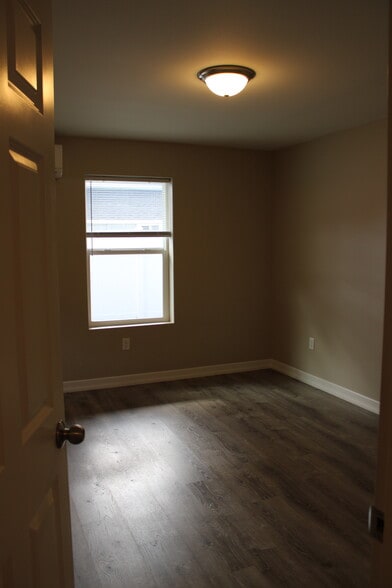 Building Photo - 213 N Delaware Ave