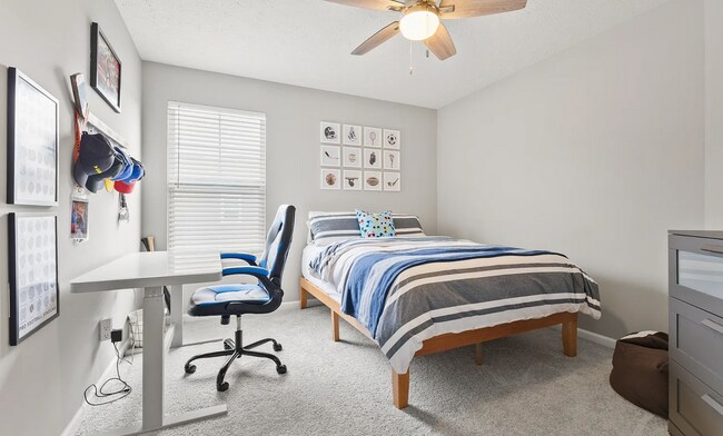 Building Photo - 163 Steeples Blvd