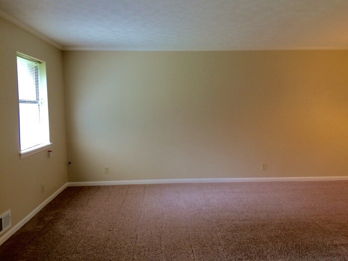 Building Photo - 846 Raintree Way SE