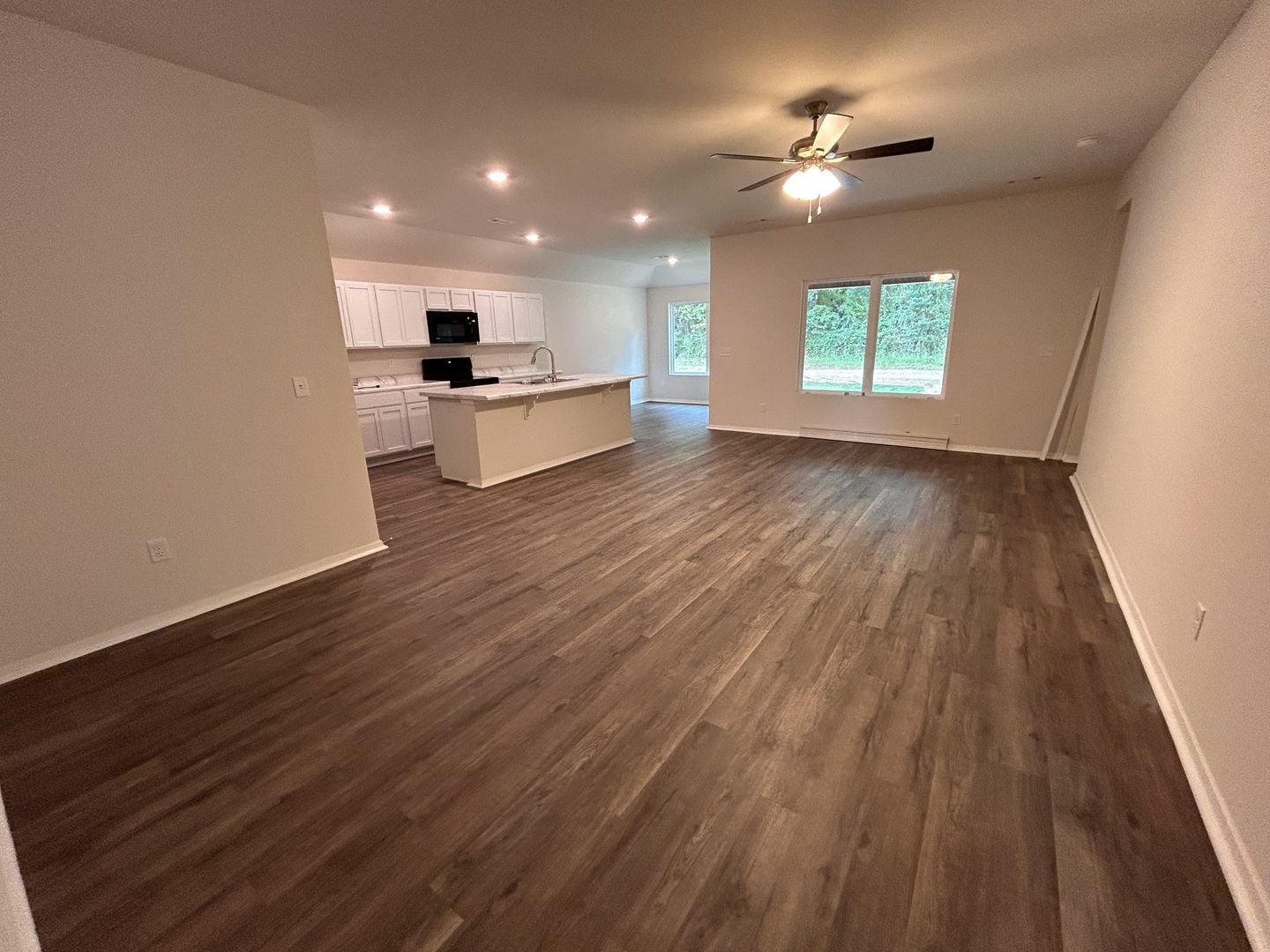 Building Photo - 10638 Cedar Wy