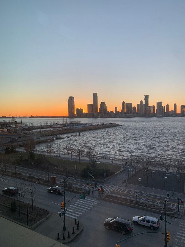 Building Photo - 230 Riverside Dr