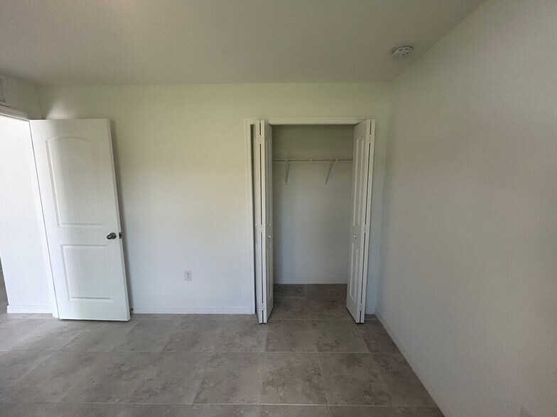 Building Photo - New Construction 4/2