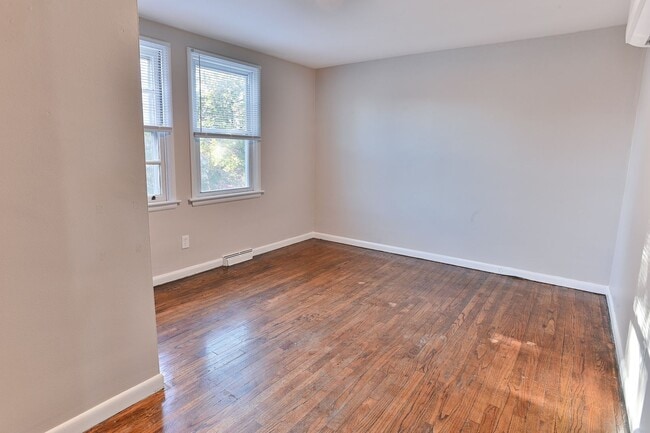 Building Photo - 316-318  5th Ave