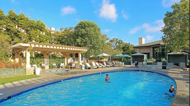 Building Photo - 6020 Seabluff Dr