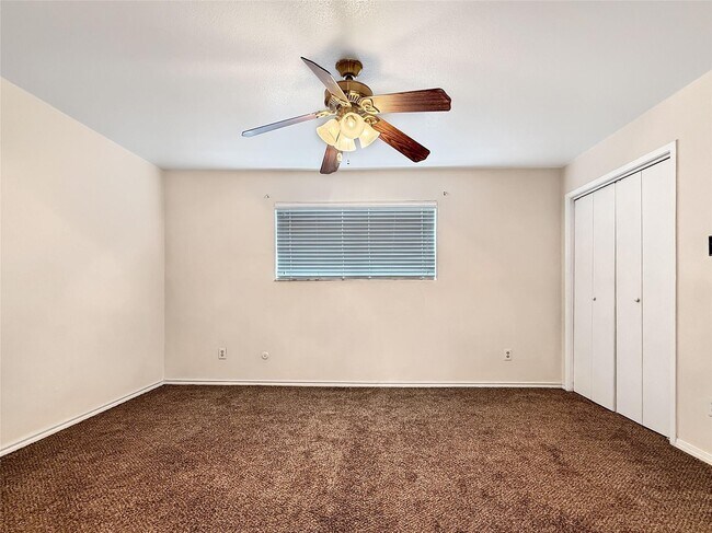 Building Photo - 12905 Woodforest Blvd