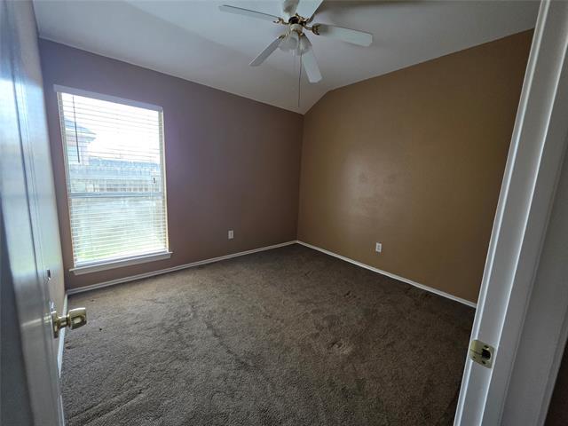 Building Photo - 5600 Creekhollow Dr