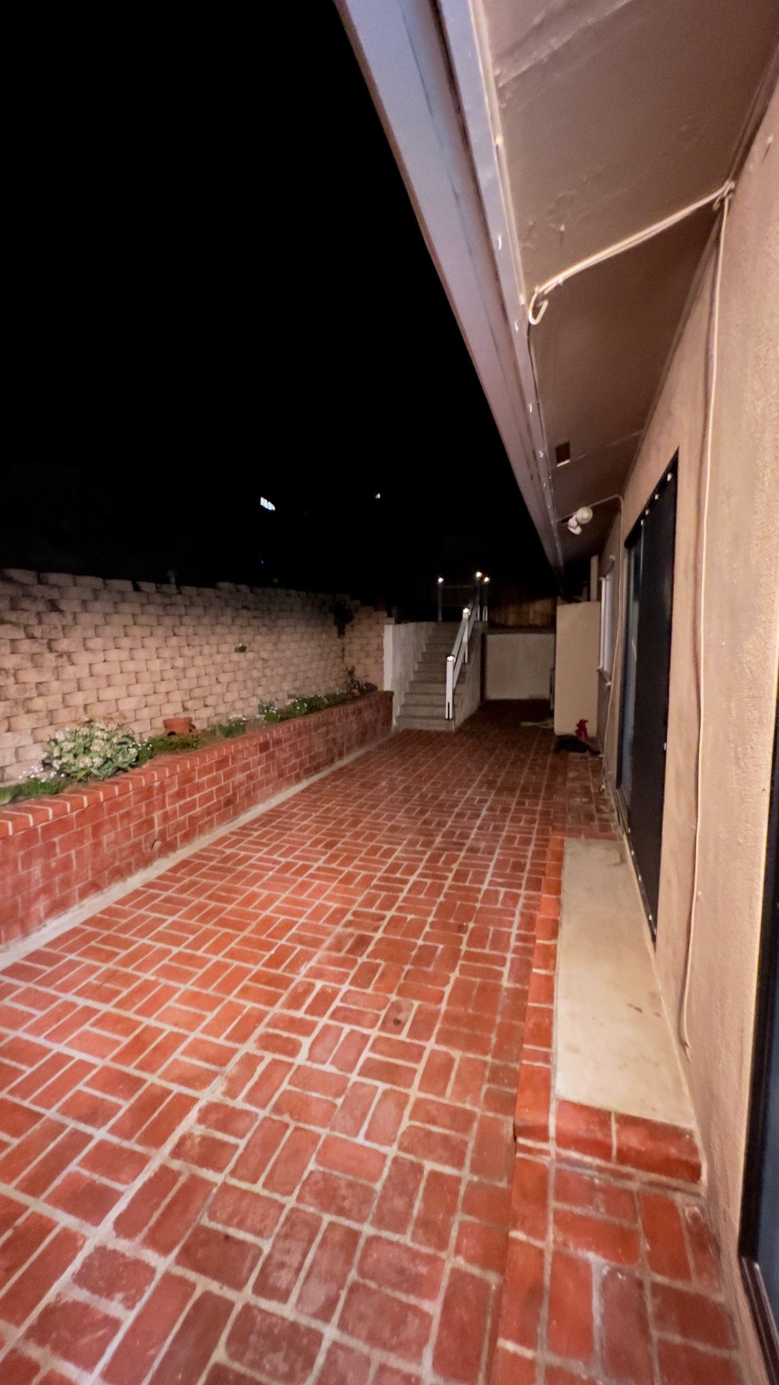 Building Photo - 3155 Linda Vista Rd