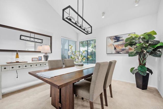 Building Photo - 9346 Laurentian Dr