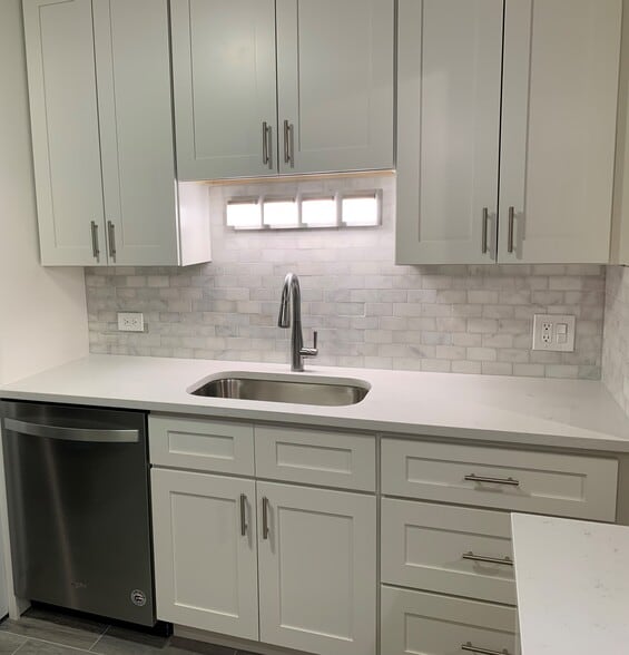 Building Photo - 442 Thornhill Ln