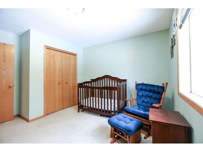 Building Photo - 11186 Woods Edge Ave