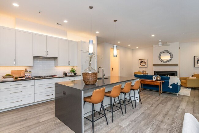Building Photo - 1494 Red Fox Dr NE