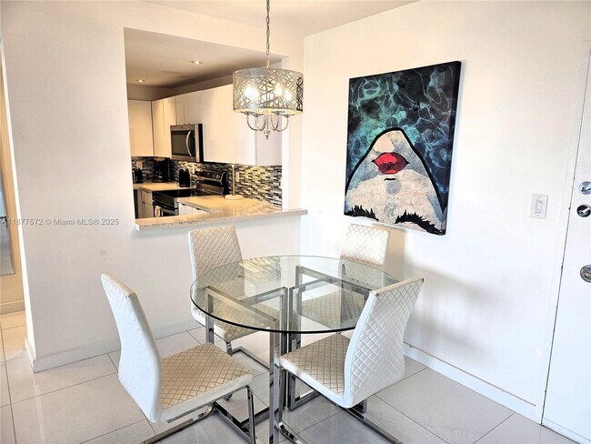 Building Photo - 5161 Collins Ave