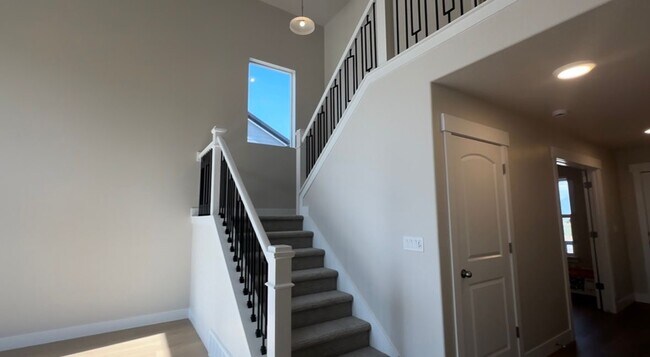 Building Photo - 13646 S Watts Ln